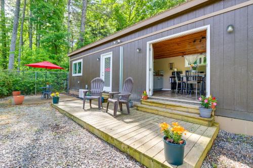 Blairsville Apartamento | Cozy and Convenient Blairsville Cabin with Deck!