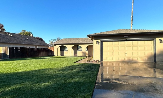 Turlock Casa | Cozy and Convenient Entire Home For traveling professionals and families