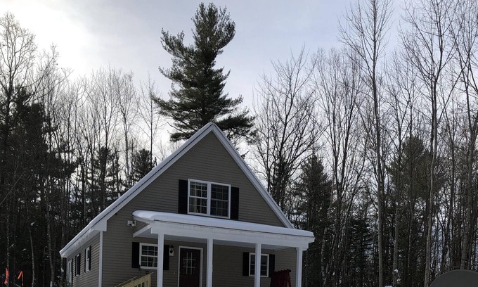 Danbury Casa | Nueva construcción a menos de una milla de Ragged Mountain