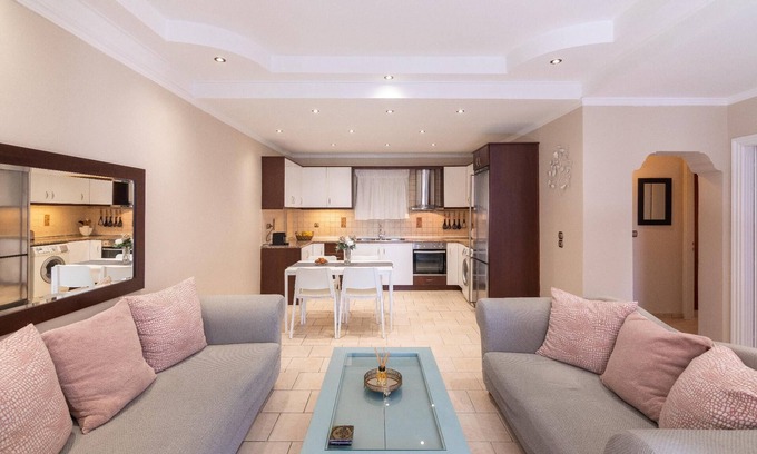 Alepou Apartamento | Cozy and convenient two-bedroom apartment city getaway in Corfu
