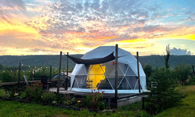 Port Wade Cabaña | Cozy and luxurious Emerald Glamping Dome with panoramic views. Fully Accessible