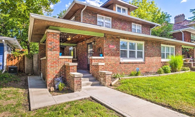 Meridian-Kessler Casa | Cozy and Modern Indy House about 5 Mi to Downtown!