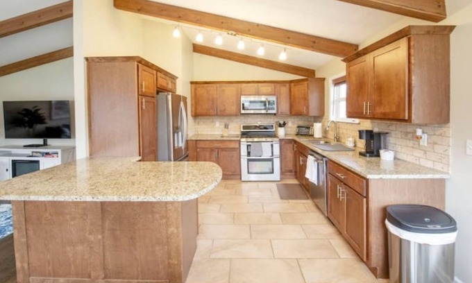 Prairie Village Casa | Cozy and Quiet 3 BR, 2 BA Home in Prairie Village - Pet Friendly
