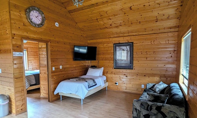 McBride Cabina | Cozy and Relaxing Getaway Cabin #4
