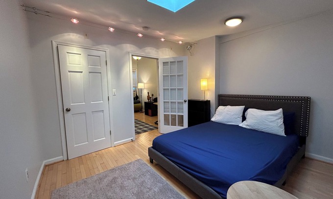 Canton Casa | Cozy and spacious 2-bedroom Baltimore townhome