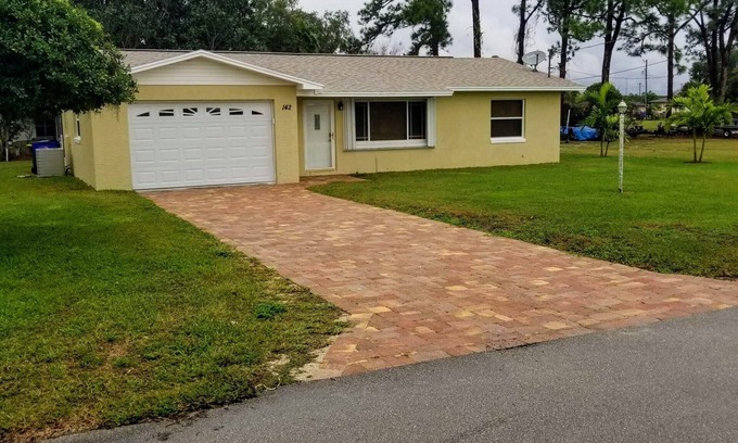 Highland Casa | Acogedora y espaciosa casa de canal ubicada en Lake Placid, FL