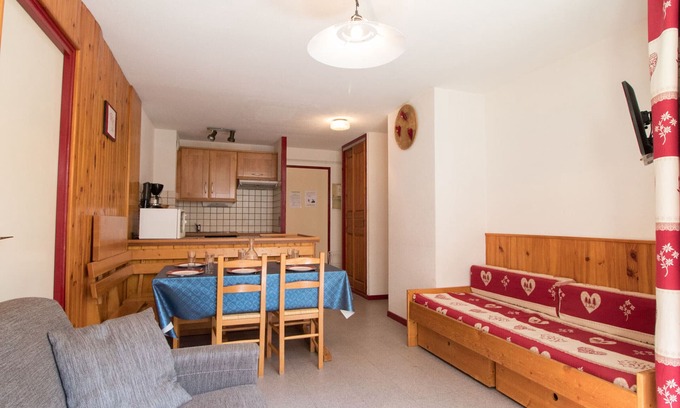 Val Cenis Apartamento | Apartamento para 7 en Val Cenis Lanslebourg, a 300m de pistas con balcón y garaje