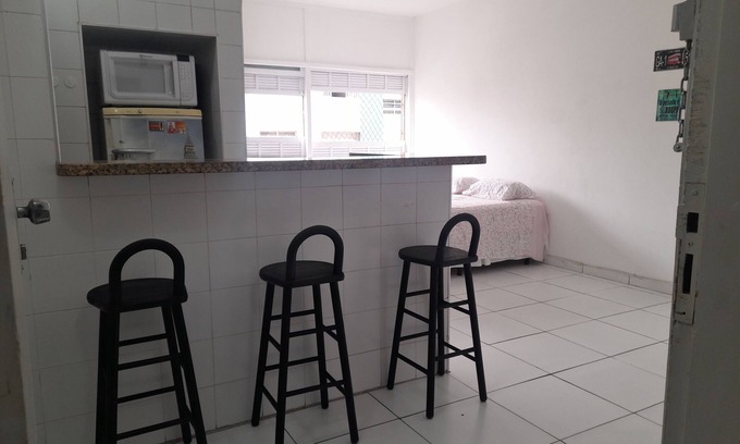 Gonzaga Apartamento | Cozy apartment 1 block from the beach!