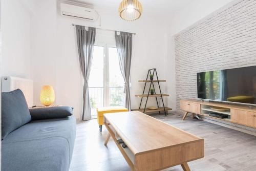 Aigaleo Apartamento | Cozy apartment 10 minutes from Monastiraki Athens