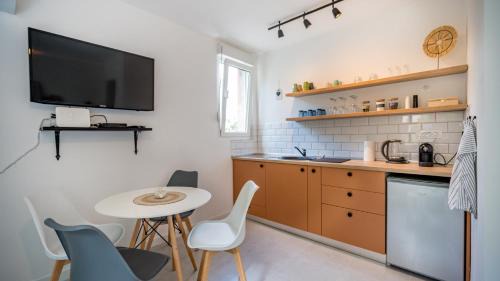 Skaljari Apartamento | Cozy apartment, 10 minutes walking distance from the Old Town