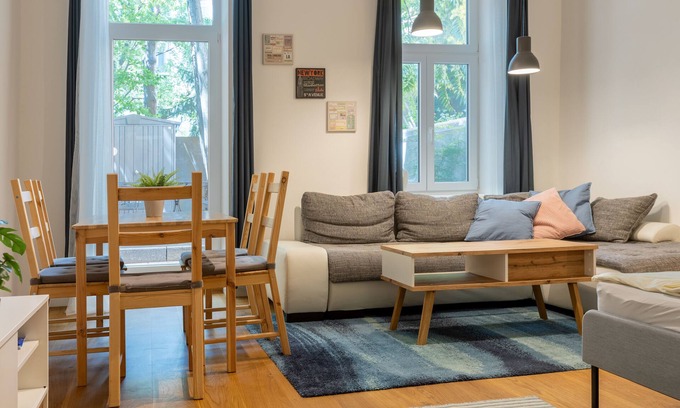 Neulerchenfeld Apartamento | Cozy apartment, 2 big private terraces, 8 min to city center
