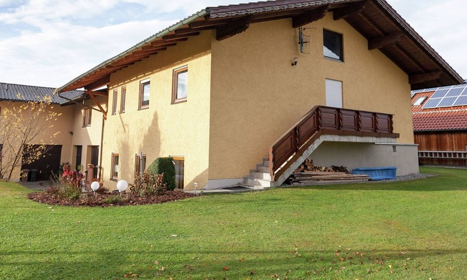 Ruhmannsfelden Apartamento | Acogedor apartamento en Ruhmannsfelden con Piscina