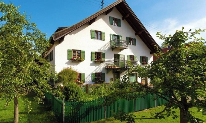 Unterammergau Apartamento | Acogedor apartamento "Ferienwohnung Filser" con vistas a la montaña