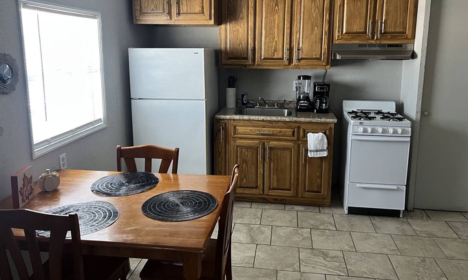 Deming Apartamento | Cozy apartment in a quiet area with covered parking. Gulf course close.