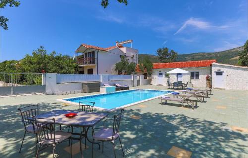 Rudine Apartamento | Cozy Apartment In Kastel Novi