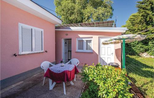 Zurkovo Apartamento | Cozy Apartment In Kostrena With Wifi