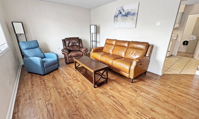 Radcliff Apartamento | Cozy Apartment in quiet neighborhood with quick access to everything you need!