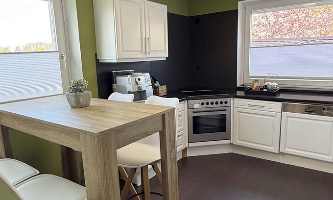 Laakirchen Apartamento | Cozy apartment in the countryside on the outskirts, private garden with terrace