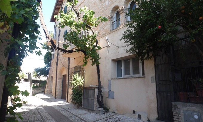 Trevi Apartamento | COZY APARTMENT IN THE HISTORIC CENTER OF TREVI