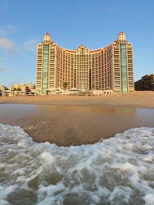 San Stifano Apartamento | Cozy Apartment On San Stefano Grand Plaza Towers