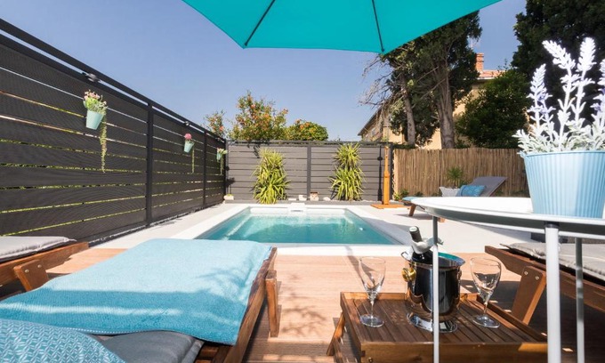 Kastel Kambelovac Apartamento | Cozy apartment RoMa with private swimming pool and garden