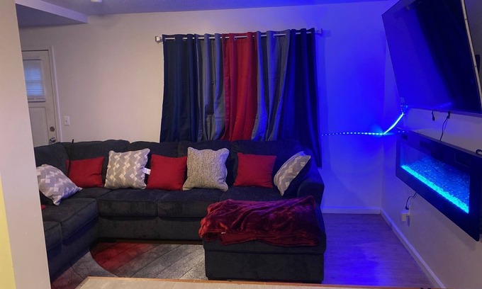 Mount Auburn Apartamento | Cozy apartment steps from Christ Hospital, UC and minutes to downtown!