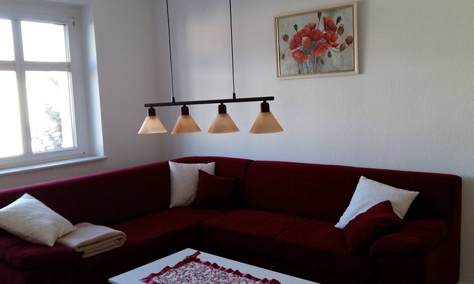 Kotzschenbroda Apartamento | Acogedor apartamento con vistas a los viñedos en una ubicación privilegiada