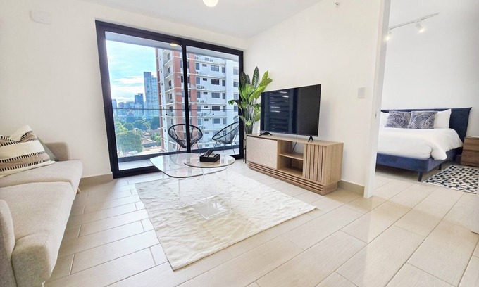 San Francisco Apartamento | Cozy Apartment with Free Parking Coworking