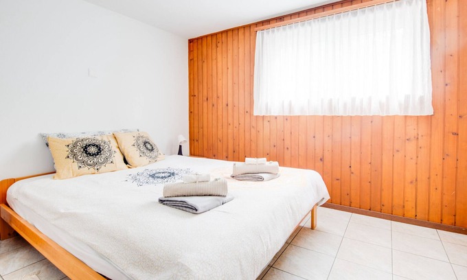 Torre Apartamento | Cozy apartment with garden, veranda and mountain view