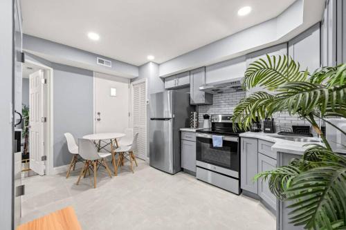 Gayborhood Apartamento | Cozy Apt in Center City!