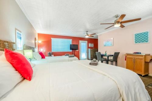 Visalia Apartamento | Cozy Apt-Sequoia Parks Coast Wineries Skiing-All Day Trips