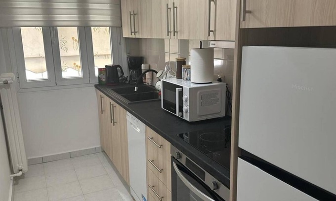 Petralona Apartamento | Cozy Athens Apartment With Stunning Views