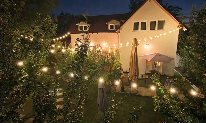 Ciolpani Cama Y Desayuno | Cozy B&B next to the forest ,10 minutes to Dracula`s monastery !