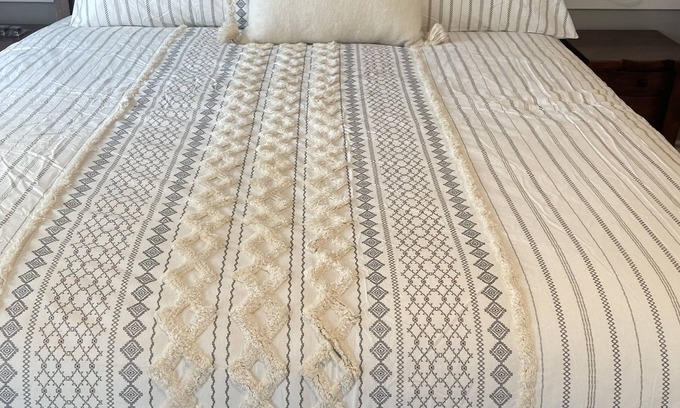 South Kortright Cama Y Desayuno | Cozy B&B with WiFi and AC in welcoming South Kortright