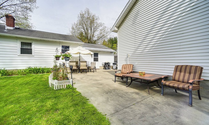 Malta Casa | Cozy Ballston Spa Home w/ Fenced Yard!