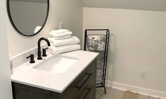Southern Pines Casa | Cozy Barn Apt