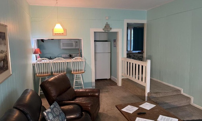Willoughby Spit Casa | Cozy Bay View OceanSide cottage