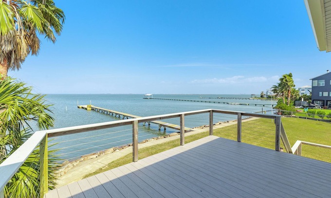 Sportsman Road Casa | Cozy Bayfront Home w/ Panoramic Bay & Wetland Views, Private Pier