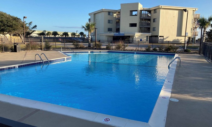 Emerald Isle Condominio | Cozy beach condo in Emerald Isle, NC