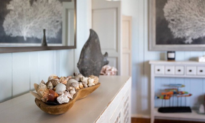 Vina Del Mar Island Cabaña | Cozy beach cottage with pool and a minute walk to the beach