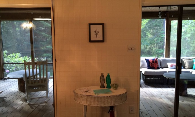 Long Island Cabaña | Cosy Beach Cottage A solo minutos a pie de South Beach, porche privado y protegido