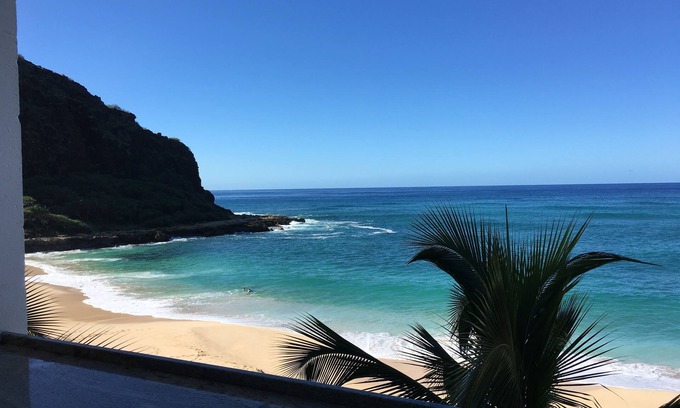 Makaha Condominio | Acogedor condominio frente a la playa en Makaha