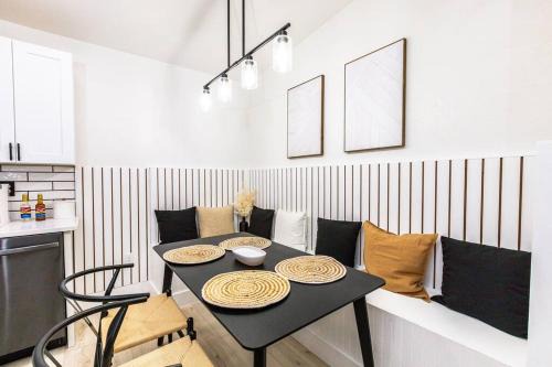 Gulf Gate Estates Casa | Cozy Beach House next to Siesta Key