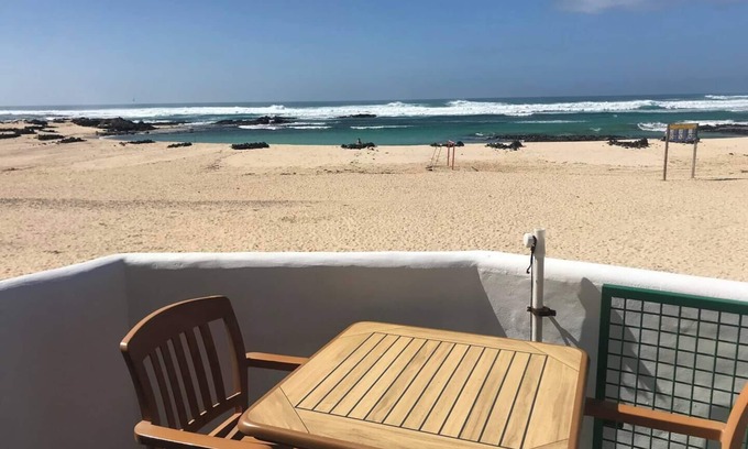 Los Lagos Apartamento | Cotillo apartamento frente al mar con maravillosas puestas de sol