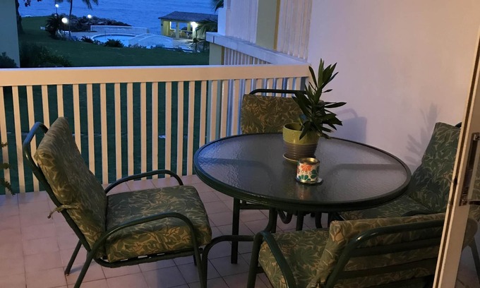 Tower Isle Apartamento | Cosy Beachfront Condo- El hogar perfecto, donde los niños se alojan gratis