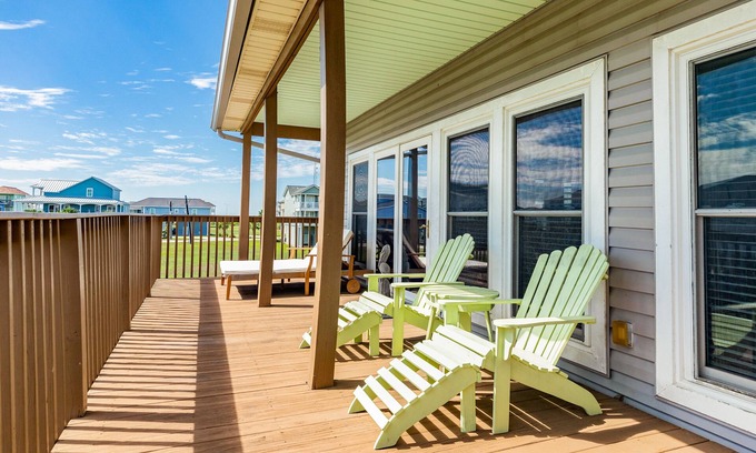 Pointe San Luis Casa | Cozy Beachside Home - Pet Friendly, Fenced Yard, Covered Deck, 0.5 blk to Beach