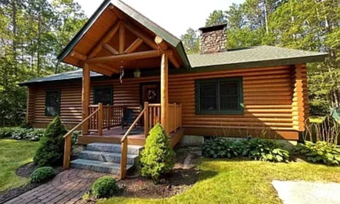 North Conway Cabina | Cozy Bear Cabin - 10 minutes from Cranmore and Attitash mountains