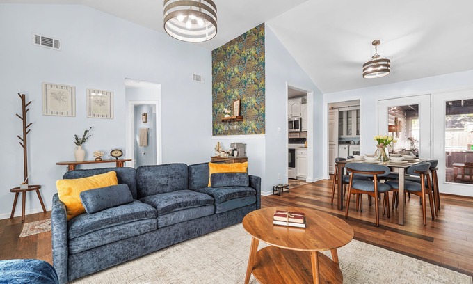 Savannah Casa | Cozy Boho Sunroom - Private Pool - Game Room - Near Downtown & Tybee