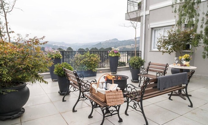 Vila Everest Apartamento | COZY APARTMENT IN CAMPOS DO JORDÃO (CAPIVARI), PET FRIENDLY.