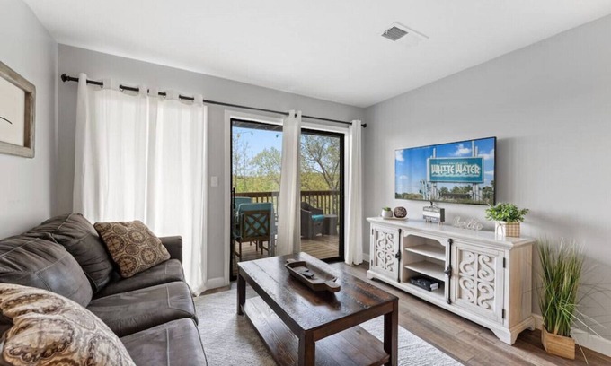 Notch Estates Apartamento | Cozy Branson Condo, +Free Tickets + Walk-In available